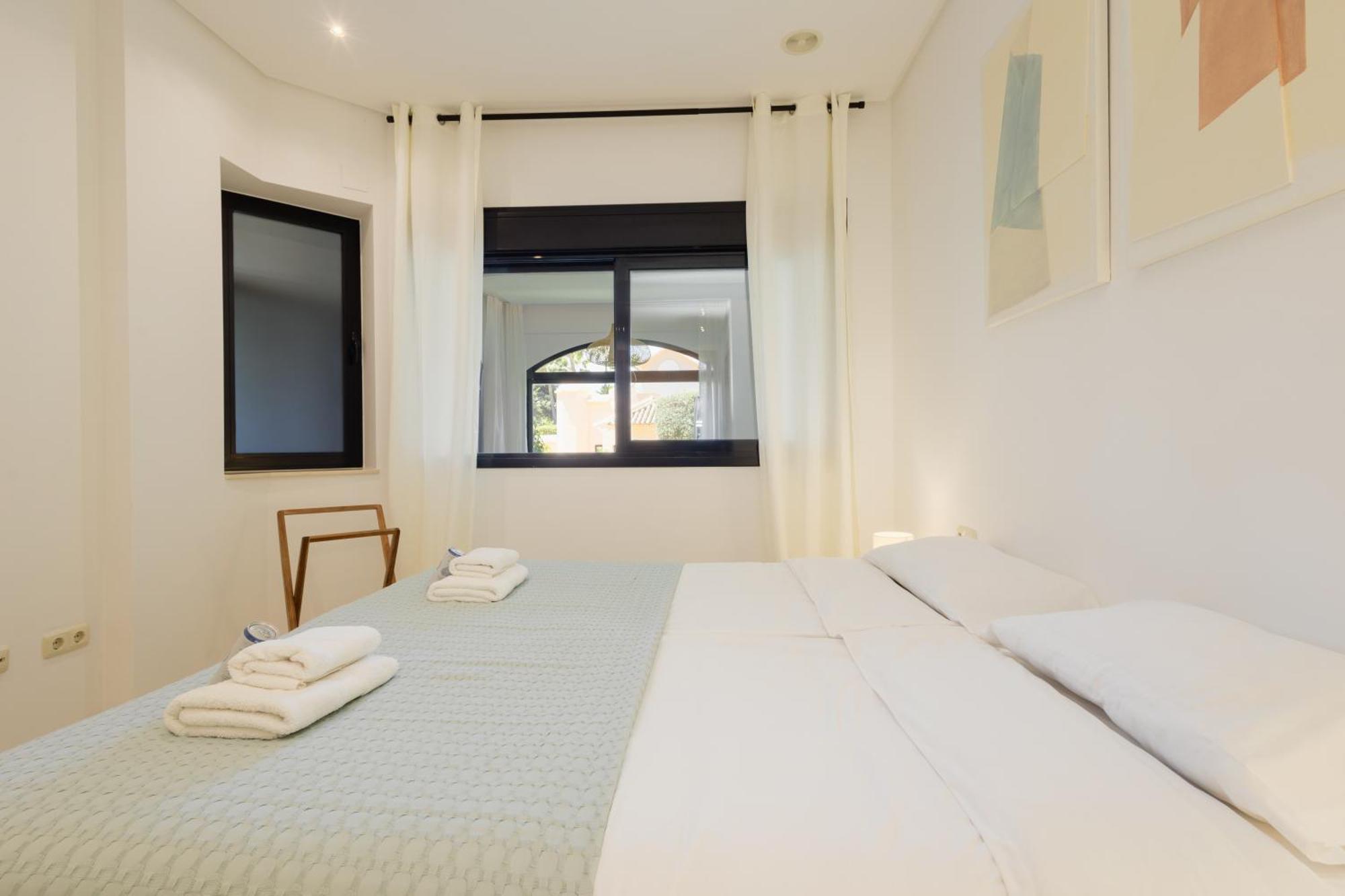 3 Bedroom Apartment, With Private Garden And Terrace, In Puerto Banus Apartment Marbella