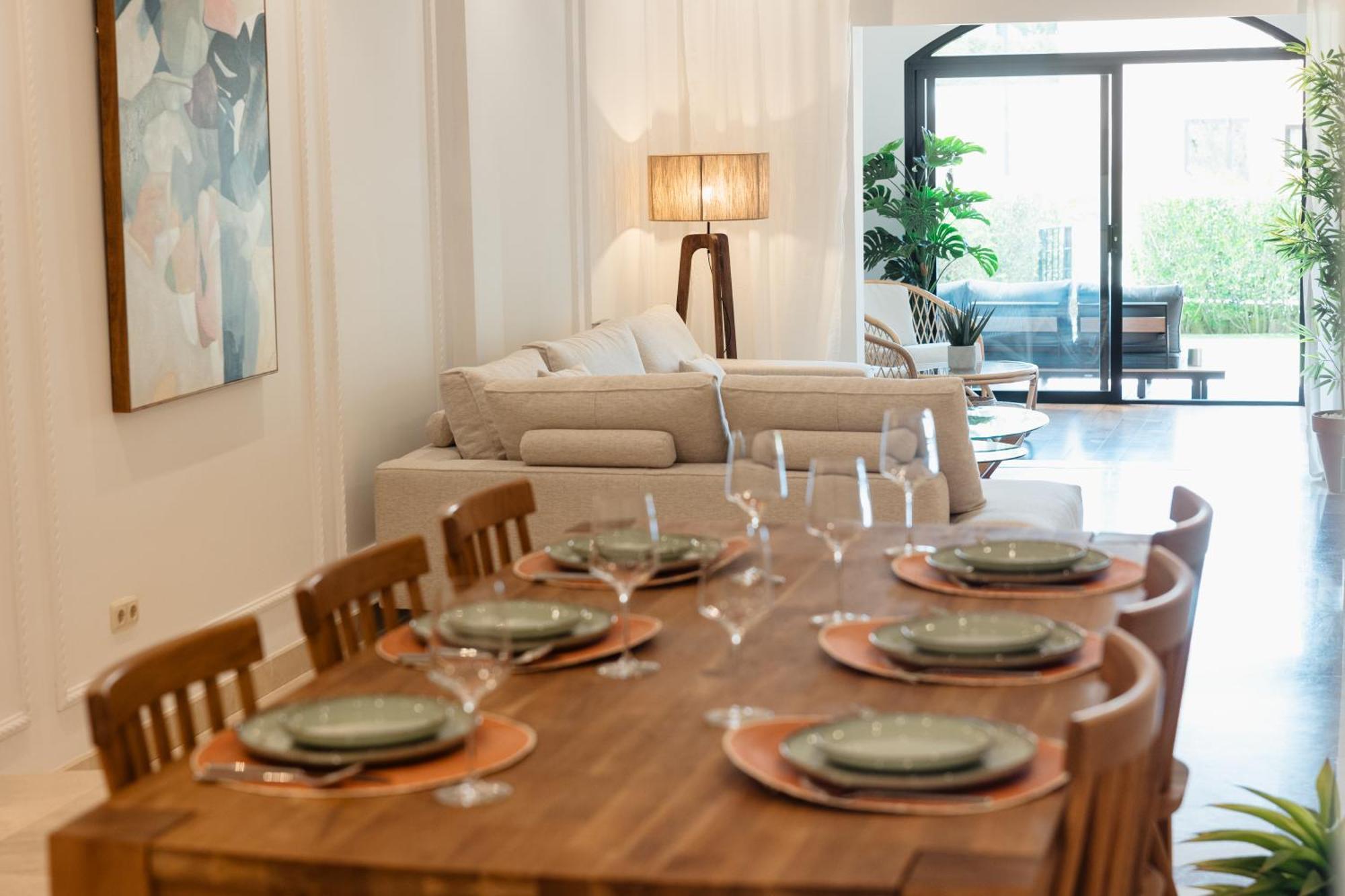 Apartment 3 Bedroom Apartment, With Private Garden And Terrace, In Puerto Banus *