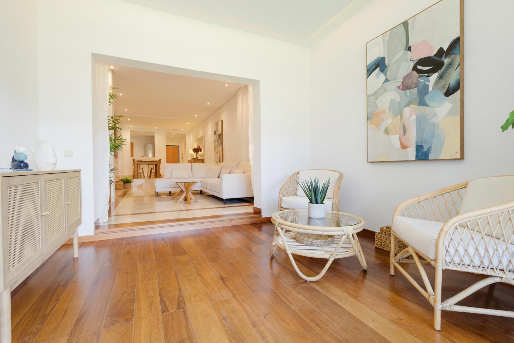 Apartment 3 Bedroom Apartment, With Private Garden And Terrace, In Puerto Banus